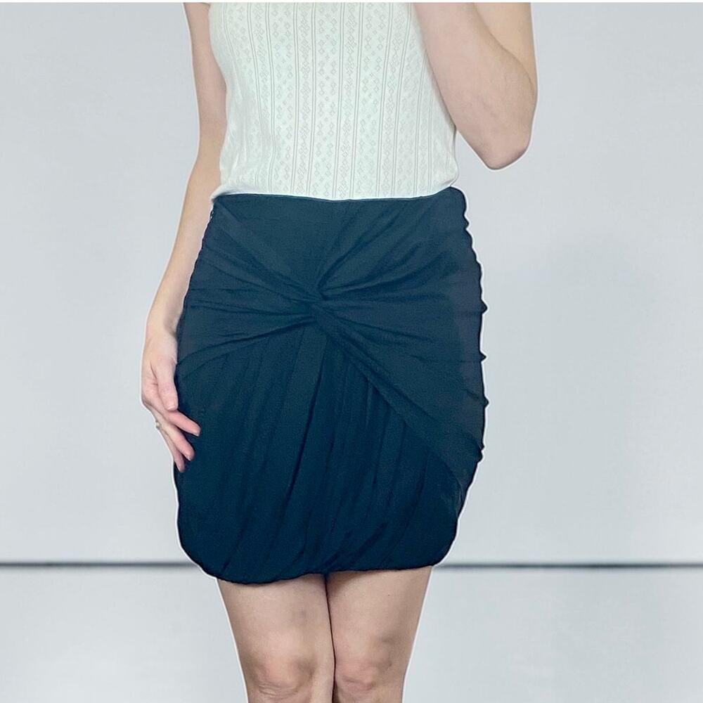 Elizabeth & James 100% Silk Twisted Knot Pleated Mini Skirt Size Small Vintage